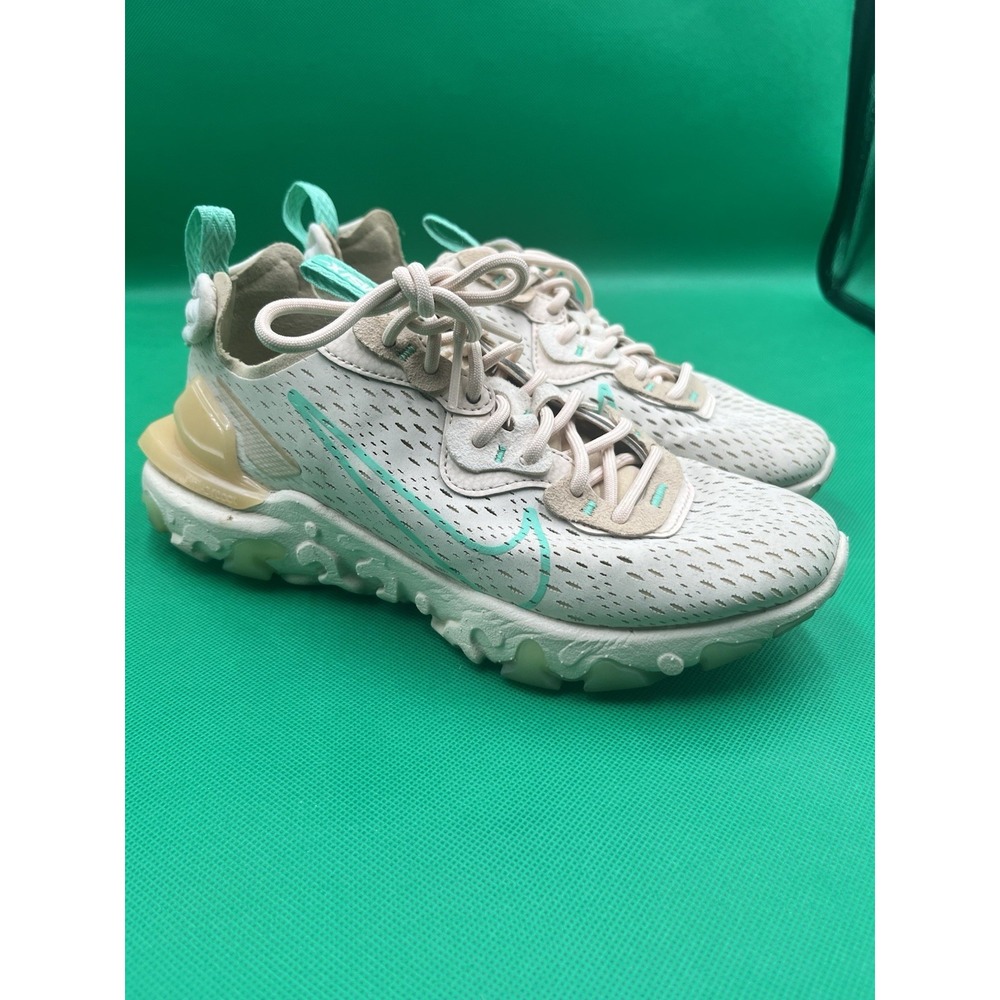 Nike React Vision‎ Lace Up Sneaker Women's Sz 6.5 Pearl White Green Glow Sesame